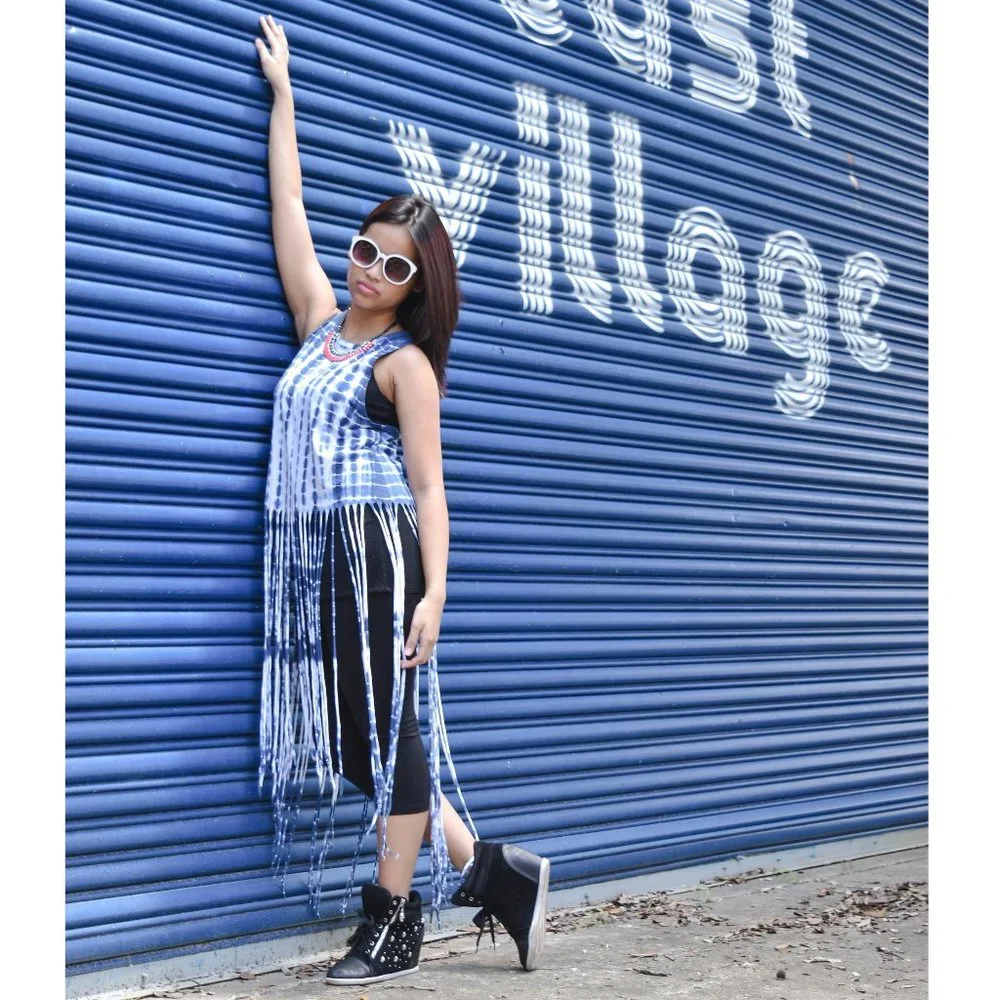 BLUE & WHITE TIE DYE TOP + LONG FRINGE - Picture 1 of 4